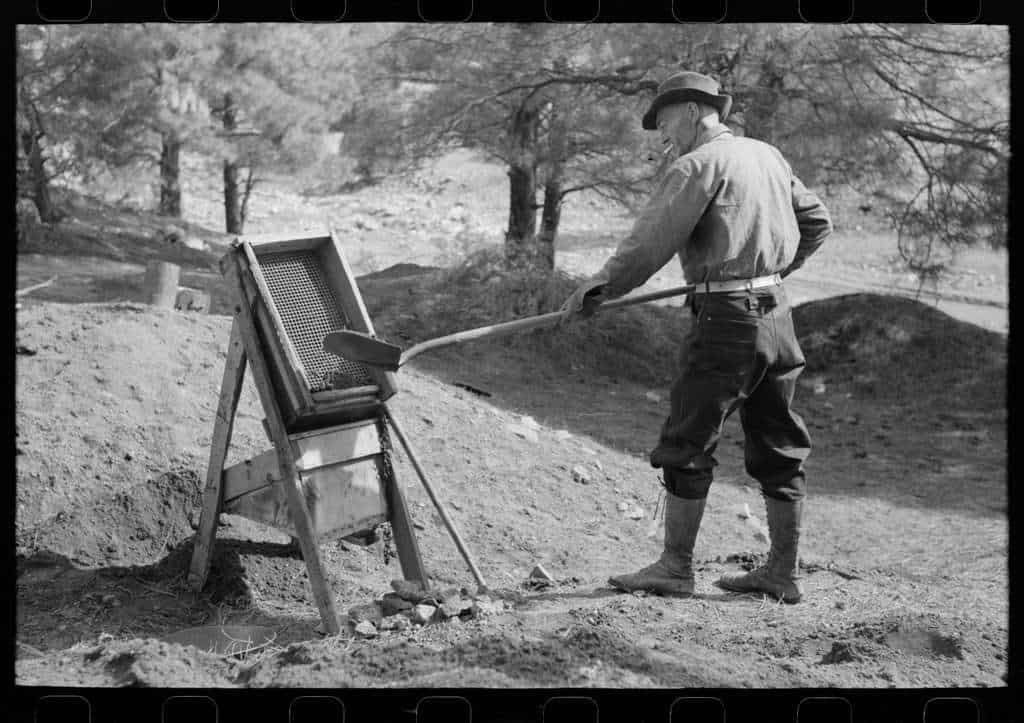 From Novice to Pro Comprehensive Gold Prospecting Guide